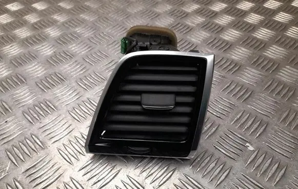 Volvo XC90 Dashboard side air vent grill/cover trim 31366450