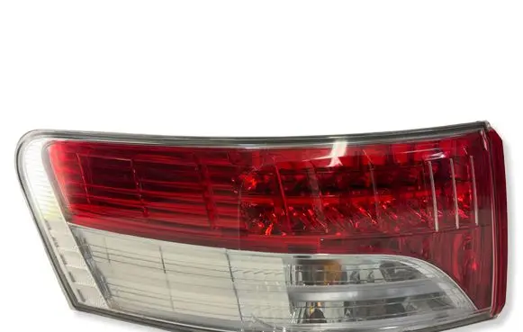 Toyota Avensis T270 Rear/tail lights 08051