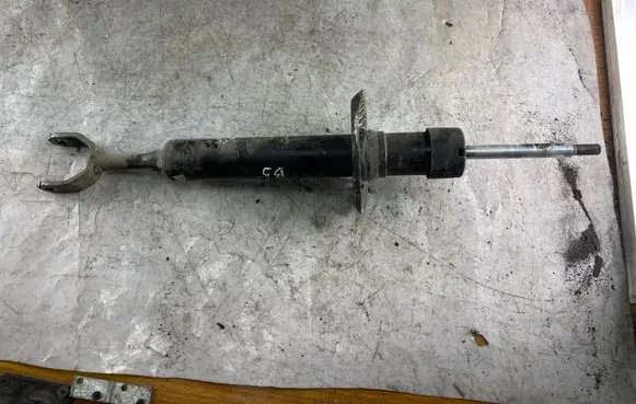 Volkswagen PASSAT B5 Front shock absorber/damper 3b0413031 3b0413031A