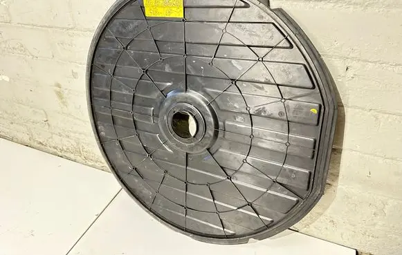 Audi A4 S4 B7 8E 8H Spare wheel section trim 8E9863547B