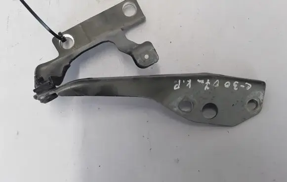 Engine bonnet/hood hinges