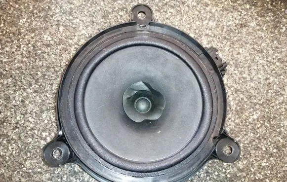 Mazda CX-3 Rear door speaker