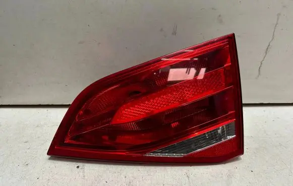 Audi A4 S4 B8 8K Tailgate rear/tail lights 8k5945094d