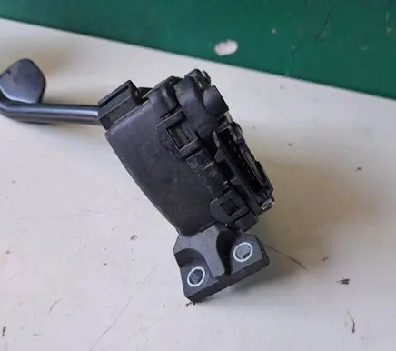 Audi A4 S4 B6 8E 8H Accelerator throttle pedal 8E2721523 6PV00777008