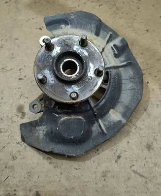 Lexus RX 330 - 350 - 400H Front wheel hub 