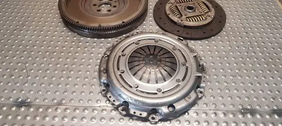 Volkswagen Golf V Clutch set kit 702730 702098 702123