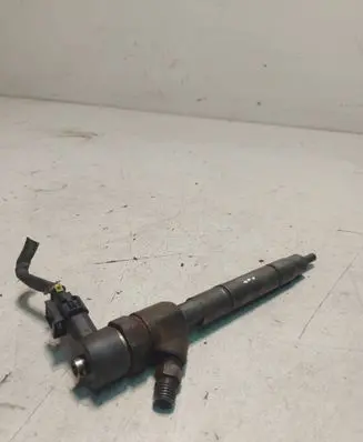 KIA Ceed Fuel injector 338002A400 0445110256