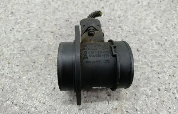 Audi A4 S4 B6 8E 8H Mass air flow meter 06A906461L