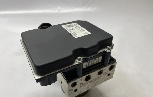 Audi A5 8T 8F ABS Pump 8K0907379