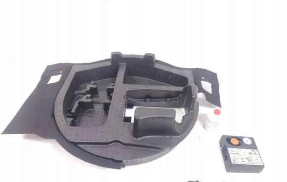 Ford Focus ST Spare wheel mounting bracket 