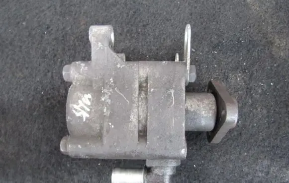 BMW 3 E46 Power steering pump 7611040118