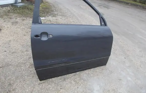Suzuki Grand Vitara II Front door