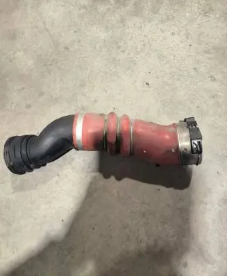BMW 5 GT F07 Intercooler hose/pipe 7583728 BMW1371