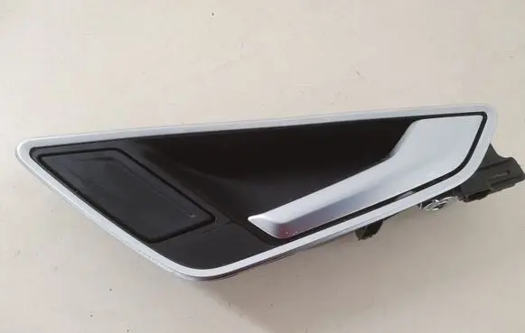 Audi Q2 - Rear door interior handle 81A837020C