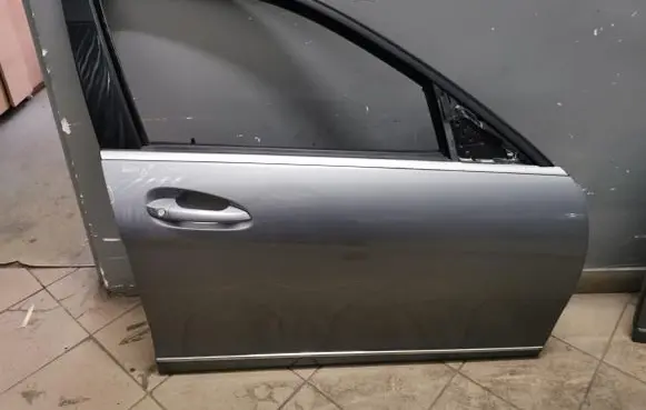Mercedes-Benz C W204 Front door 