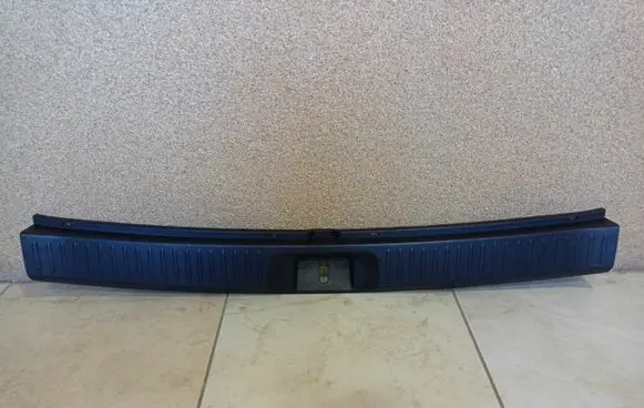 Toyota Highlander XU50 Trunk/boot sill cover protection 583870E050