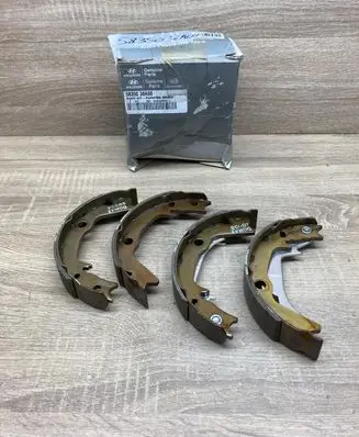 Hyundai Sonata Drum brake (rear) 5835038A00