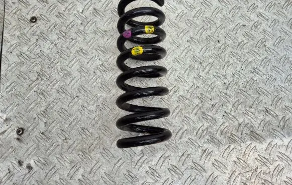 Mercedes-Benz E C207 W207 Rear coil spring