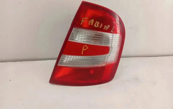 Skoda Fabia Mk1 (6Y) Rear/tail lights