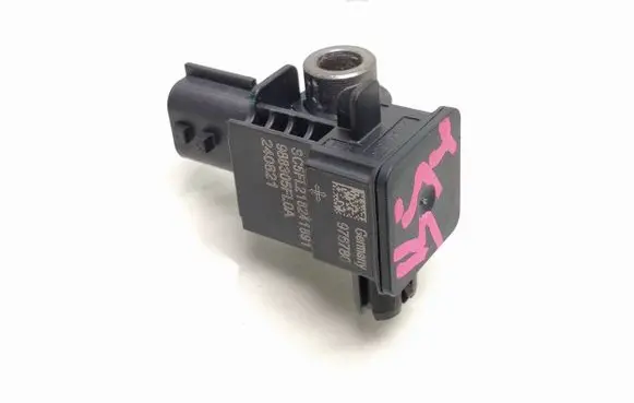 Renault Zoe Airbag deployment crash/impact sensor 976780 988305FL0A
