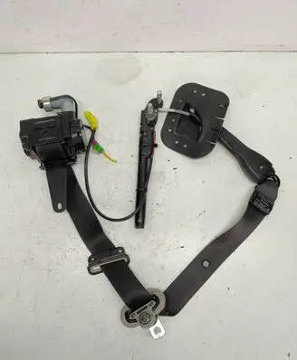Chevrolet Captiva Front seatbelt 601722442