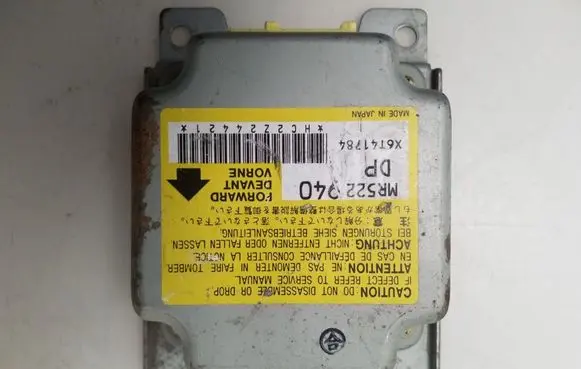 Mitsubishi L200 Airbag control unit/module MR522940