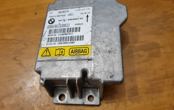 BMW 1 E81 E87 Airbag control unit/module 0285001530 65776964697021