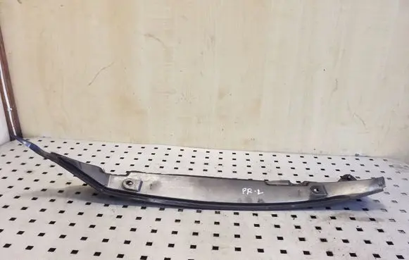 Honda Accord Fender end trim 