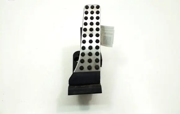 Mercedes-Benz CLS C218 X218 Accelerator throttle pedal A2043000200