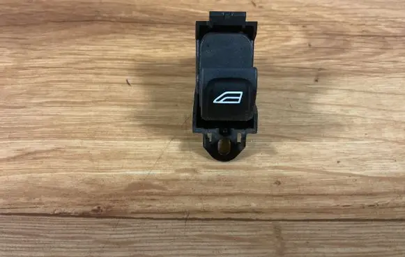 Volvo V70 Electric window control switch 30773273 03453410 90363080460119