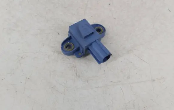 Volkswagen Golf V Airbag deployment crash/impact sensor 1K0955557A
