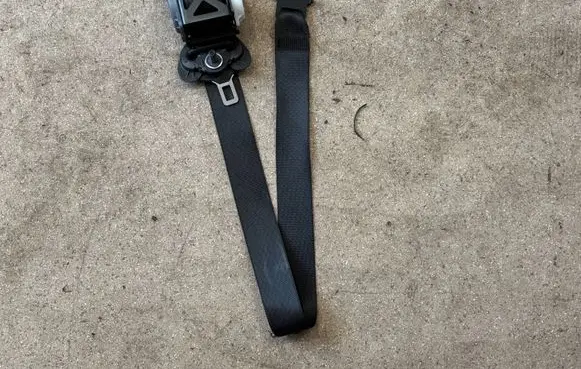 BMW X6 E71 Front seatbelt 7161042