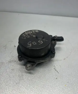 BMW X5 E53 Vacuum pump D7787366c
