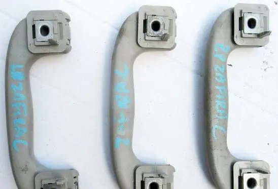 Opel Zafira C A set of handles for the ceiling 