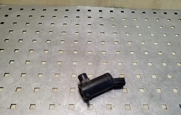 Subaru Legacy Windscreen/windshield washer pump