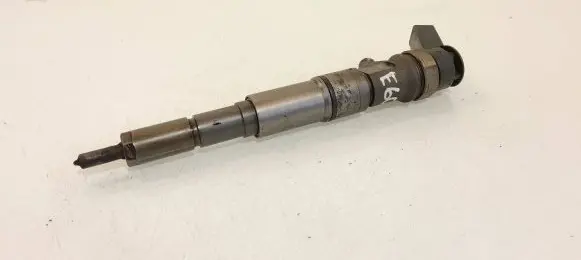 BMW 5 E60 E61 Fuel injector 0445110212 367X111