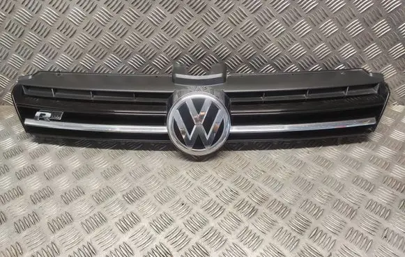 Volkswagen Golf VII Front bumper upper radiator grill 5G0853653