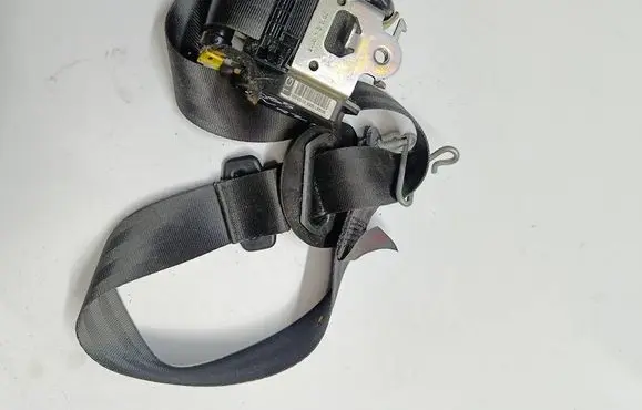 Citroen DS5 Front seatbelt 98028119XX