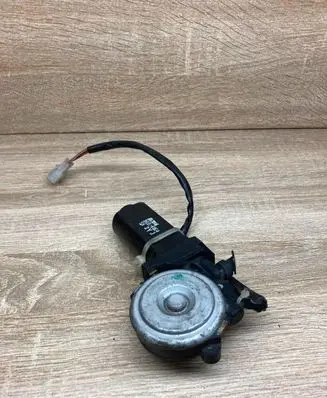 Mazda Xedos 6 Rear door window regulator motor 3650161634