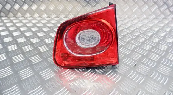 Volkswagen Tiguan Tailgate rear/tail lights 5N0945094C