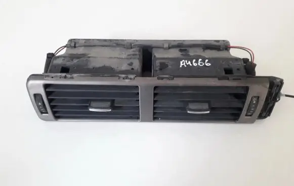 Audi A6 S6 C5 4B Dash center air vent grill 4b1820951