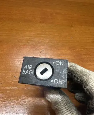 Skoda Fabia Mk1 (6Y) Passenger airbag on/off switch 6Q0919237A
