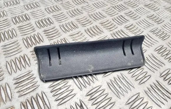 Audi A1 Panel drawer/shelf pad 8x0863301