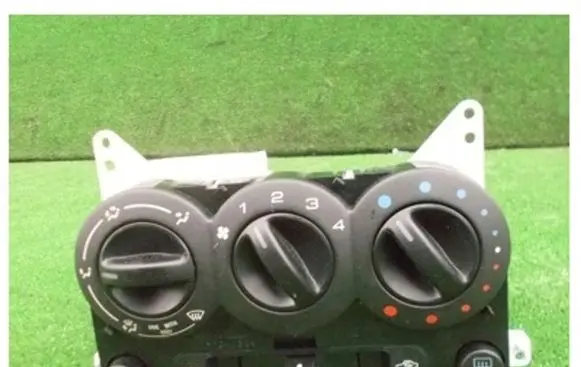 Suzuki Ignis Climate control unit