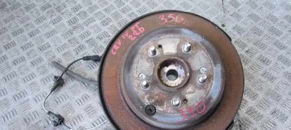 Honda CR-V Rear wheel hub spindle/knuckle 