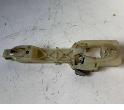 Hyundai Santa Fe Front door coupe exterior handle/bracket 