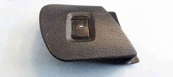 Skoda Octavia Mk1 (1U) Electric window control switch 3B0959855