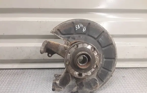 Skoda Octavia Mk2 (1Z) Front wheel hub spindle knuckle 