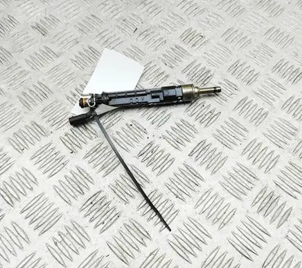Mercedes-Benz A W177 Fuel injector A2820700087