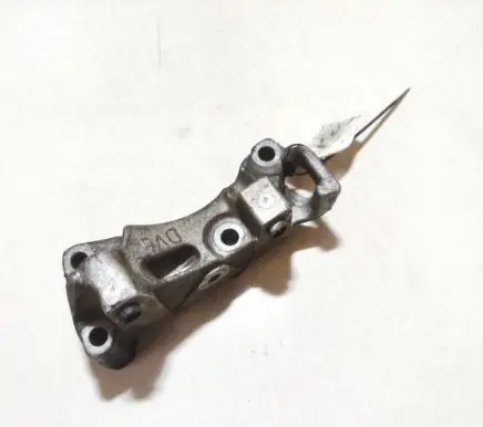 Peugeot 407 Engine mounting bracket 9645382380